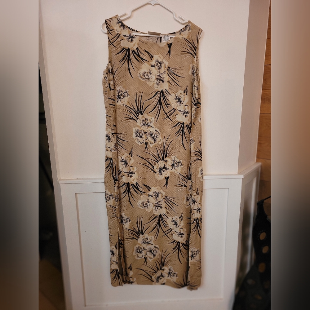 Kathy Lee Collections maxi summer dress.